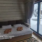 Berloga-sinevir Inn Synevyrs'ka Polyana