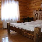 Berloga-sinevir Inn Synevyrs'ka Polyana