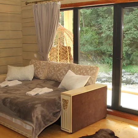 Mini-hôtel Berloga-sinevir