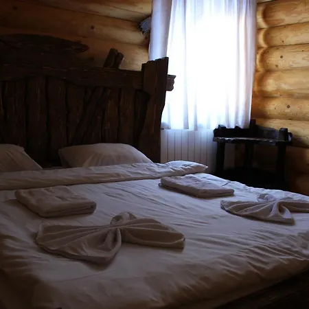 Berloga-sinevir * Synevyrsʼka Polyana